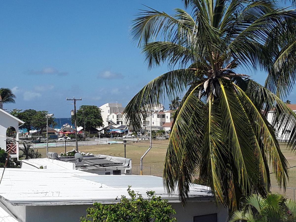 Carib Blue Apartments Oistins Exterior photo