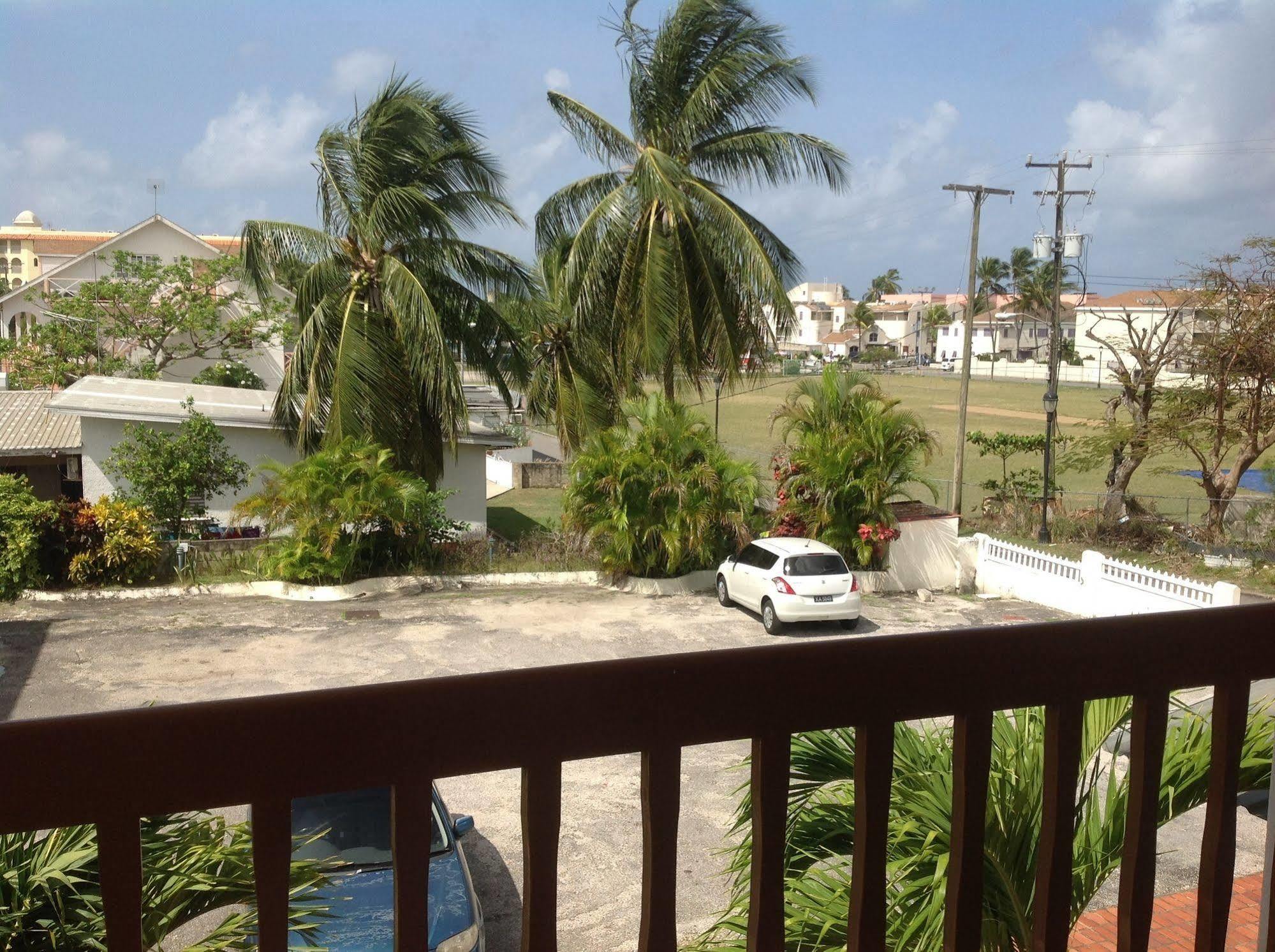 Carib Blue Apartments Oistins Exterior photo