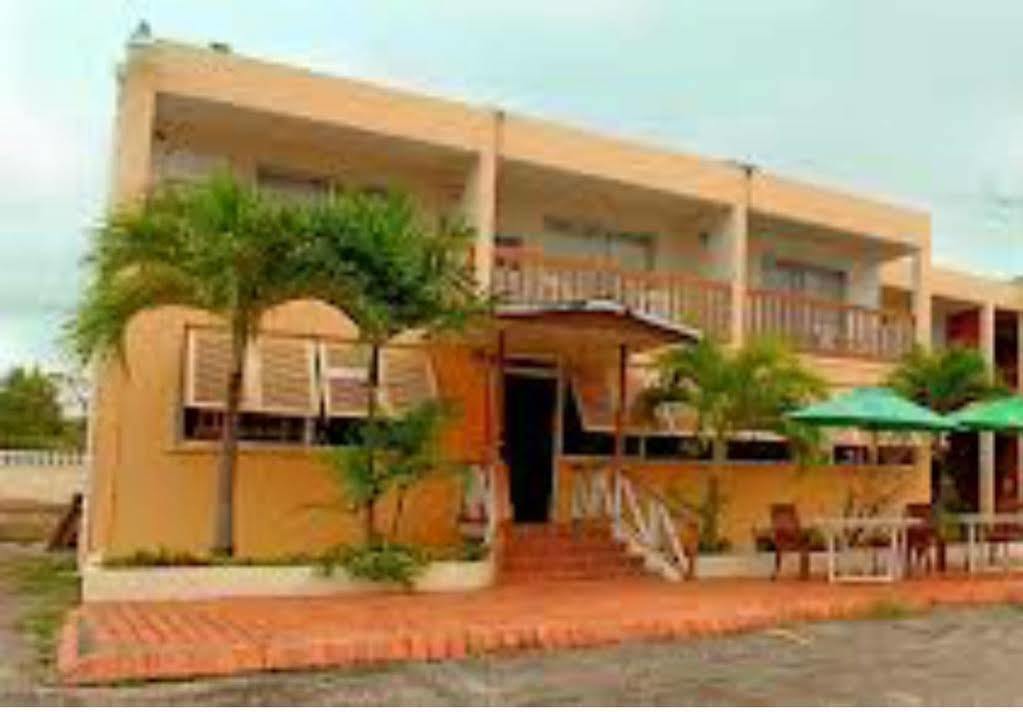 Carib Blue Apartments Oistins Exterior photo