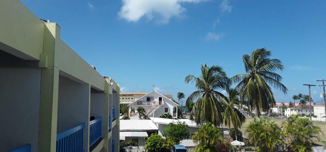 Carib Blue Apartments Oistins Exterior photo