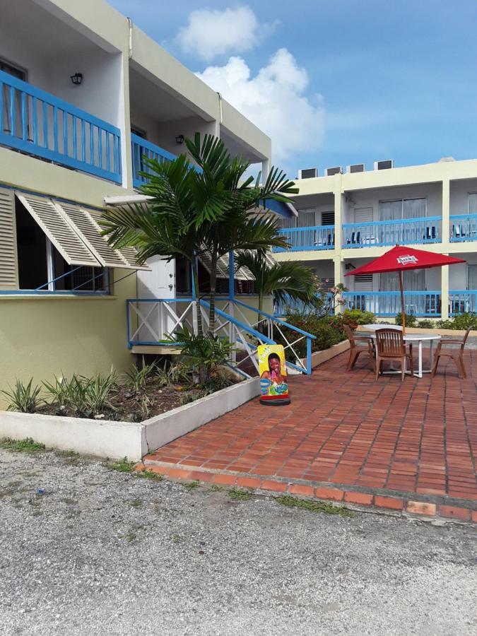 Carib Blue Apartments Oistins Exterior photo